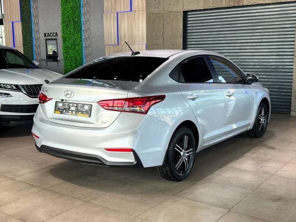 Hyundai Solaris II с пробегом 2018 года, цена 1 280 000 рублей, 103429 км, седан, Автокод Объявления
