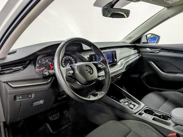 Skoda Octavia IV (A8) с пробегом 2021 года, цена 2 190 000 рублей, 65726 км, лифтбек, Автокод Объявления