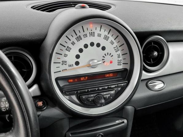 Mini Hatch II (R56) Рестайлинг с пробегом 2011 года, цена 950 000 рублей, 135975 км, хэтчбек, Автокод Объявления