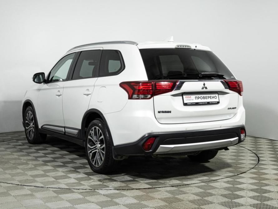Mitsubishi Outlander III Рестайлинг 2 Санкт-Петербург  - изображение 8