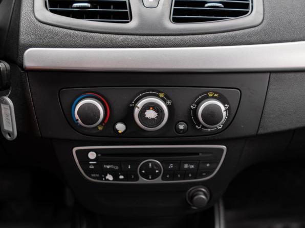Renault Fluence I с пробегом 2011 года, цена 729 000 рублей, 72989 км, седан, Автокод Объявления