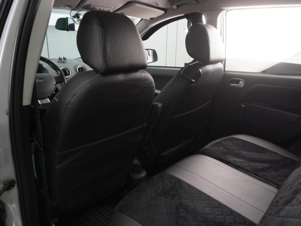 Ford Fusion I Рестайлинг с пробегом 2012 года, цена 849 000 рублей, 135761 км, хэтчбек, Автокод Объявления