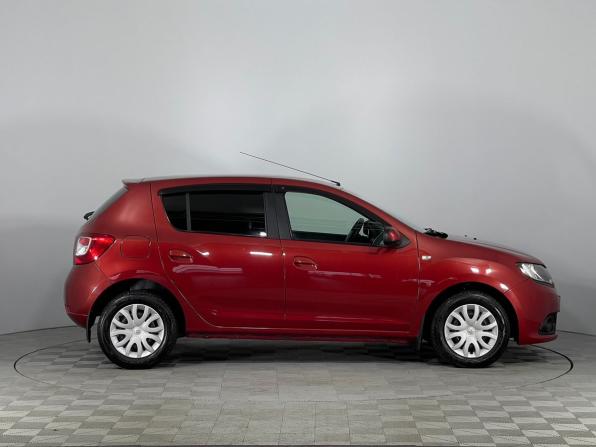 Renault Sandero II с пробегом 2014 года, цена 680 000 рублей, 221000 км, хэтчбек, Автокод Объявления