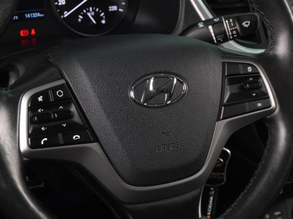 Hyundai Solaris II с пробегом 2018 года, цена 1 236 000 рублей, 141324 км, седан, Автокод Объявления