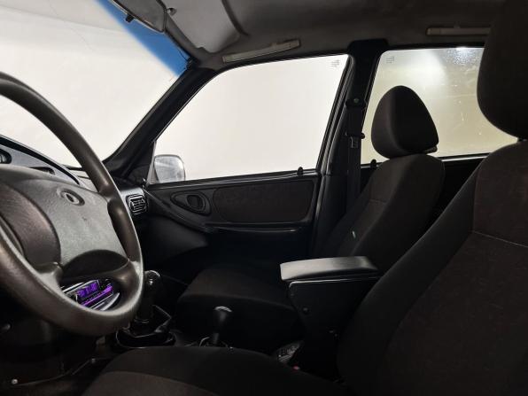 Chevrolet Niva I с пробегом 2005 года, цена 239 900 рублей, 83610 км, внедорожник, Автокод Объявления