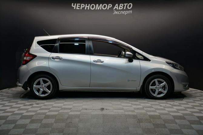 Nissan Note II Рестайлинг с пробегом 2017 года, цена 1 490 000 рублей, 89800 км, хэтчбек, Автокод Объявления