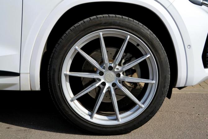 Geely Monjaro I с пробегом 2023 года, цена 2 950 000 рублей, 50229 км, внедорожник, Автокод Объявления