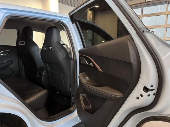 Omoda C5 I с пробегом 2023 года, цена 1 937 000 рублей, 45973 км, внедорожник, Автокод Объявления