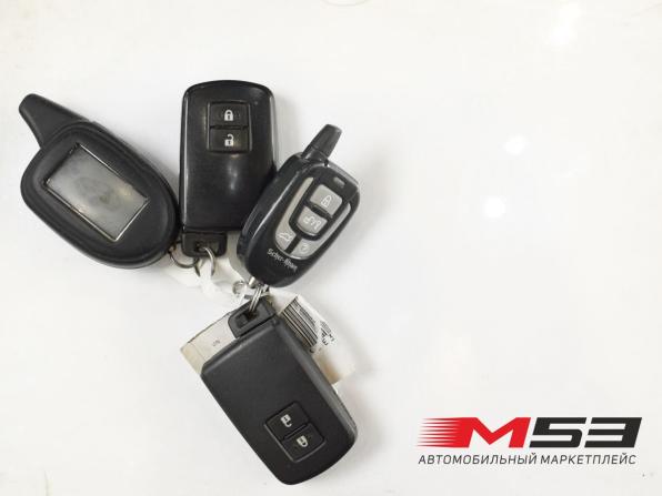 Toyota Auris II с пробегом 2013 года, цена 1 299 995 рублей, 118672 км, хэтчбек, Автокод Объявления