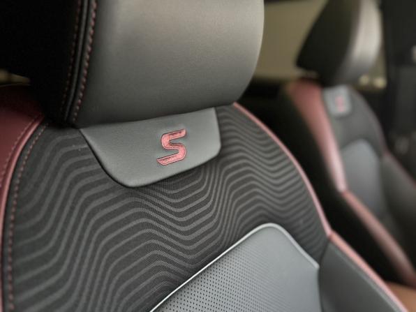 Geely Coolray I с пробегом 2022 года, цена 1 980 000 рублей, 57000 км, внедорожник, Автокод Объявления