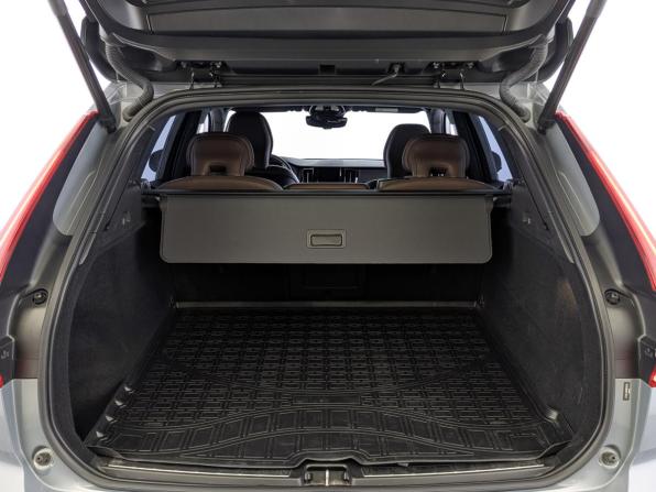 Volvo XC60 II Рестайлинг с пробегом 2021 года, цена 4 790 000 рублей, 46404 км, внедорожник, Автокод Объявления