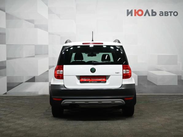 Skoda Yeti I с пробегом 2013 года, цена 920 000 рублей, 129850 км, внедорожник, Автокод Объявления