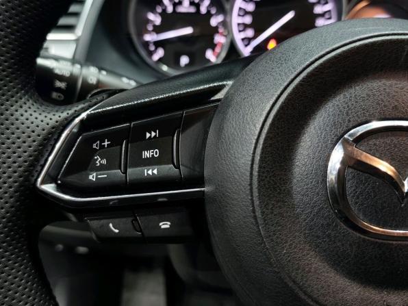 Mazda 6 III (GJ) Рестайлинг с пробегом 2017 года, цена 1 645 000 рублей, 165500 км, седан, Автокод Объявления