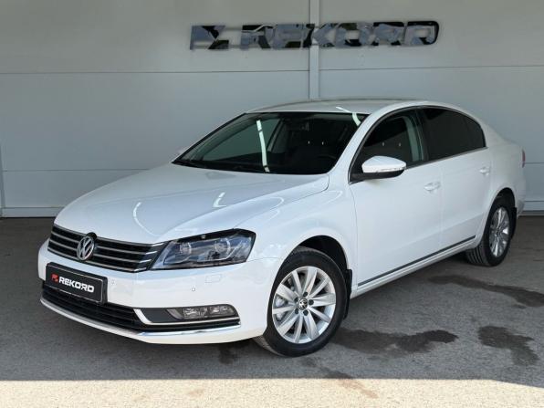 Volkswagen Passat B7 с пробегом 2013 года, цена 1 199 000 рублей, 176800 км, седан, Автокод Объявления