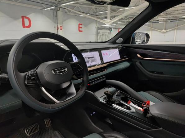 Geely Monjaro I с пробегом 2023 года, цена 3 380 000 рублей, 28401 км, внедорожник, Автокод Объявления