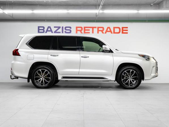 Lexus LX III Рестайлинг 2 с пробегом 2018 года, цена 6 300 000 рублей, 268769 км, внедорожник, Автокод Объявления