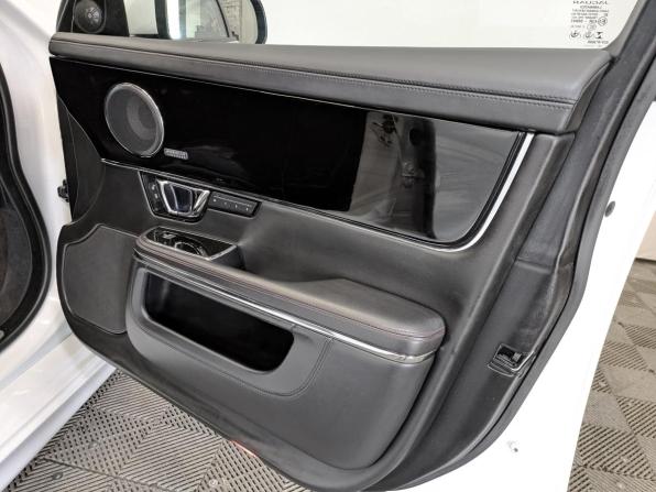 Jaguar XJ IV (X351) Рестайлинг с пробегом 2016 года, цена 3 590 000 рублей, 40122 км, седан, Автокод Объявления