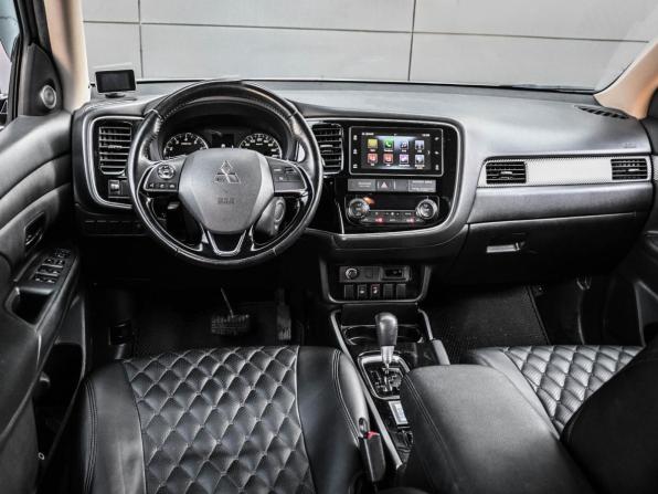 Mitsubishi Outlander III Рестайлинг 2 с пробегом 2018 года, цена 2 149 000 рублей, 95188 км, внедорожник, Автокод Объявления