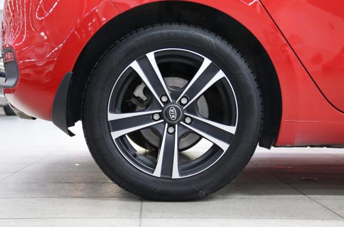 Kia Ceed II с пробегом 2014 года, цена 1 095 950 рублей, 135518 км, хэтчбек, Автокод Объявления