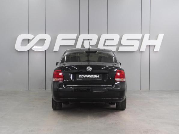 Volkswagen Polo V с пробегом 2013 года, цена 899 000 рублей, 140854 км, седан, Автокод Объявления