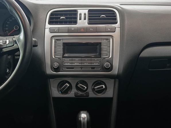 Volkswagen Polo V Рестайлинг с пробегом 2019 года, цена 1 099 000 рублей, 144071 км, седан, Автокод Объявления