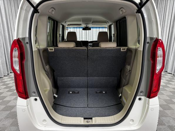Honda N-BOX II с пробегом 2018 года, цена 900 000 рублей, 112217 км, микровэн, Автокод Объявления