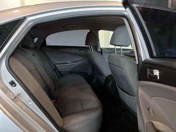 Hyundai Sonata VI (YF) с пробегом 2010 года, цена 860 000 рублей, 262012 км, седан, Автокод Объявления