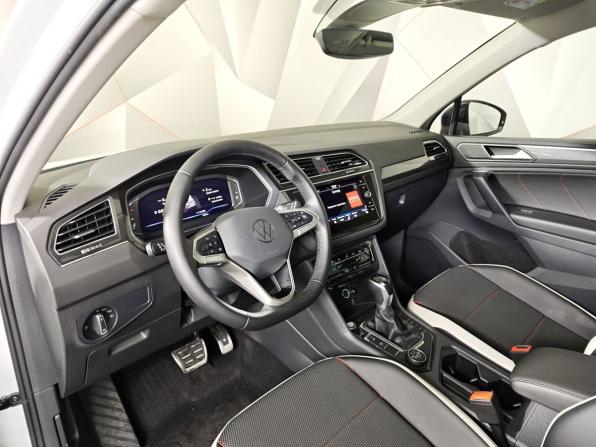 Volkswagen Tiguan II Рестайлинг с пробегом 2021 года, цена 4 200 000 рублей, 3337 км, внедорожник, Автокод Объявления