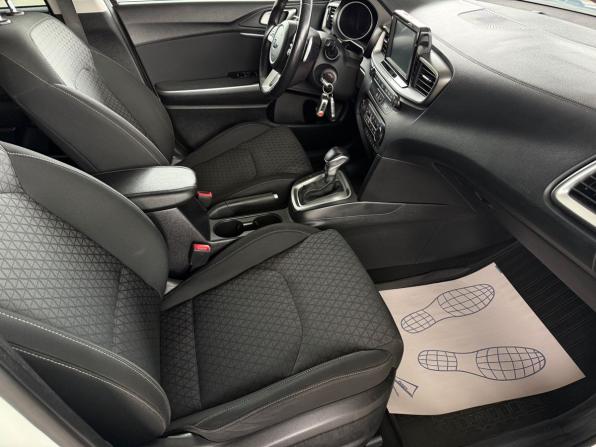 Kia Ceed III с пробегом 2019 года, цена 1 780 000 рублей, 122200 км, хэтчбек, Автокод Объявления