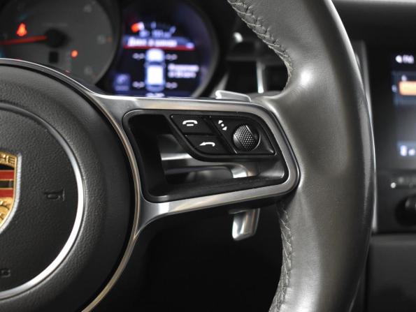 Porsche Macan I с пробегом 2016 года, цена 3 050 300 рублей, 166184 км, внедорожник, Автокод Объявления