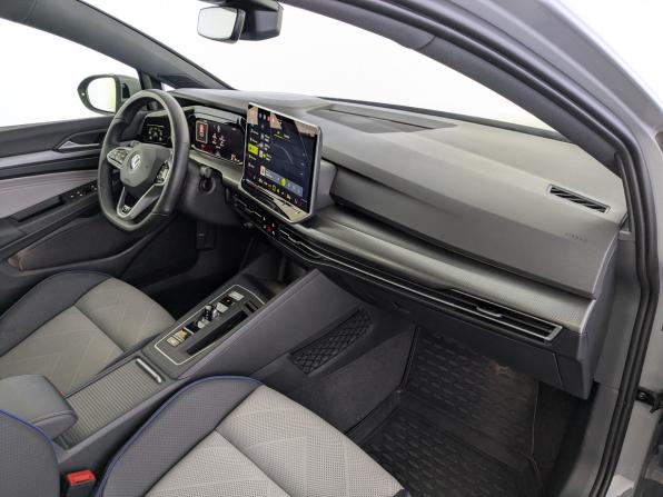 Volkswagen Golf VIII Рестайлинг с пробегом 2025 года, цена 3 350 000 рублей, 19750 км, хэтчбек, Автокод Объявления