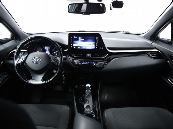 Toyota C-HR I Рестайлинг с пробегом 2019 года, цена 2 550 000 рублей, 65638 км, внедорожник, Автокод Объявления