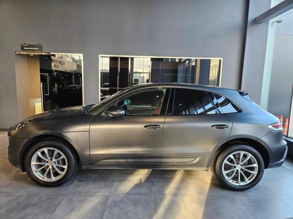 Porsche Macan I Рестайлинг 2 с пробегом 2023 года, цена 7 350 000 рублей, 6778 км, внедорожник, Автокод Объявления