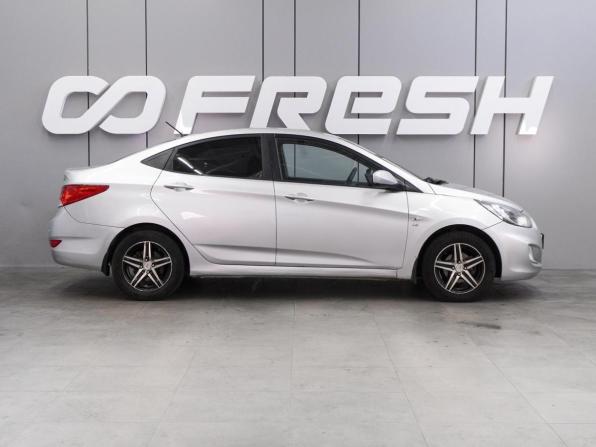 Hyundai Solaris I с пробегом 2012 года, цена 799 000 рублей, 201902 км, седан, Автокод Объявления