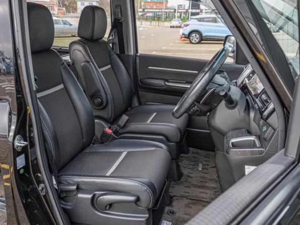 Honda Stepwgn V с пробегом 2016 года, цена 2 164 000 рублей, 90100 км, минивэн, Автокод Объявления