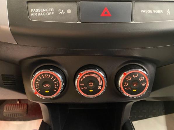Mitsubishi Outlander II Рестайлинг с пробегом 2011 года, цена 908 000 рублей, 243690 км, внедорожник, Автокод Объявления