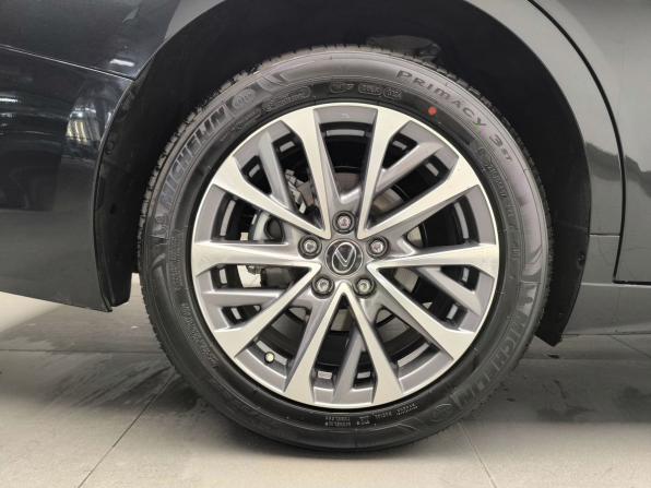 Lexus ES VII Рестайлинг 2 с пробегом 2025 года, цена 5 198 000 рублей, 6820 км, седан, Автокод Объявления