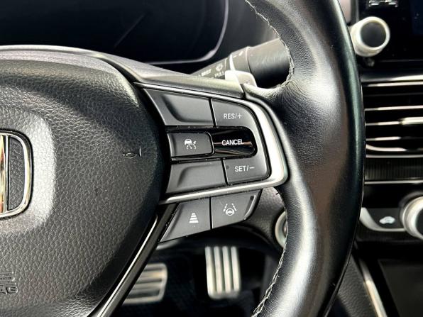 Honda Accord X Рестайлинг с пробегом 2021 года, цена 2 350 000 рублей, 81129 км, седан, Автокод Объявления