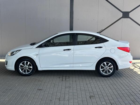 Hyundai Solaris I с пробегом 2014 года, цена 1 050 000 рублей, 88675 км, седан, Автокод Объявления