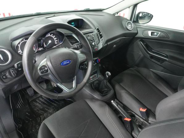 Ford Fiesta Mk6 Рестайлинг с пробегом 2016 года, цена 897 000 рублей, 55700 км, седан, Автокод Объявления