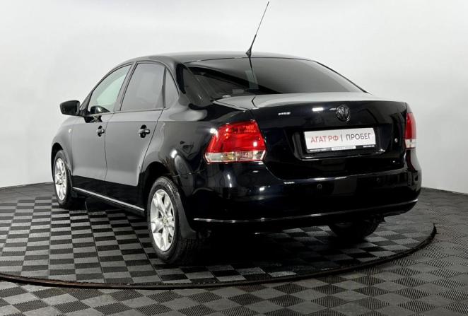 Volkswagen Polo V с пробегом 2012 года, цена 700 000 рублей, 209372 км, седан, Автокод Объявления