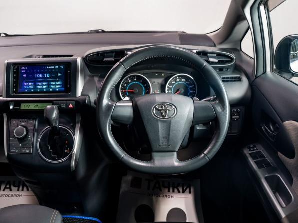 Toyota Wish II с пробегом 2011 года, цена 1 300 000 рублей, 160000 км, минивэн, Автокод Объявления