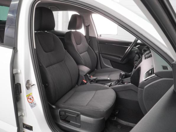 Skoda Octavia III (A7) Рестайлинг с пробегом 2018 года, цена 1 696 000 рублей, 178488 км, лифтбек, Автокод Объявления