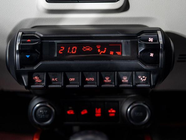 Suzuki Ignis III с пробегом 2016 года, цена 1 060 500 рублей, 72419 км, хэтчбек, Автокод Объявления