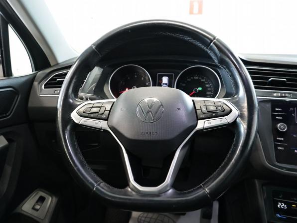 Volkswagen Tiguan II Рестайлинг с пробегом 2021 года, цена 2 230 000 рублей, 129490 км, внедорожник, Автокод Объявления