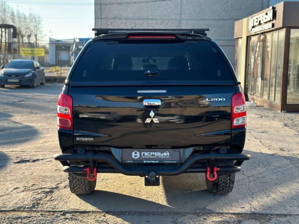Mitsubishi L200 V с пробегом 2017 года, цена 2 350 000 рублей, 247353 км, пикап, Автокод Объявления