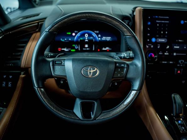 Toyota Alphard IV с пробегом 2024 года, цена 13 125 000 рублей, 14643 км, минивэн, Автокод Объявления