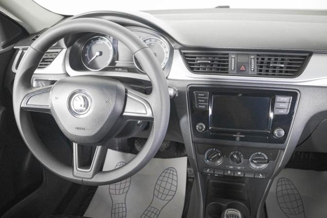 Skoda Rapid I Рестайлинг с пробегом 2017 года, цена 1 199 000 рублей, 152000 км, лифтбек, Автокод Объявления