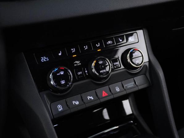 Skoda Karoq I с пробегом 2020 года, цена 2 479 444 рубля, 116651 км, внедорожник, Автокод Объявления