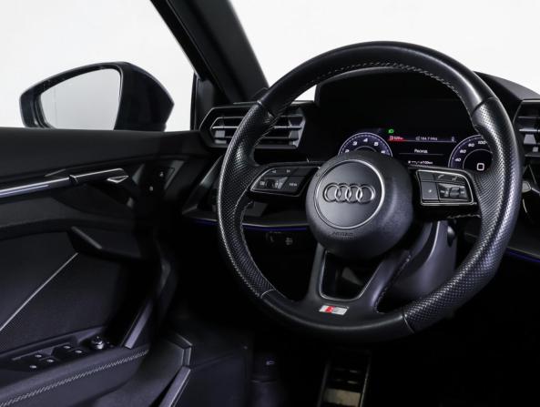 Audi A3 IV (8Y) с пробегом 2021 года, цена 2 655 000 рублей, 69891 км, хэтчбек, Автокод Объявления
